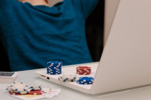 Casino en ligne : pourquoi s’y intéresser ?